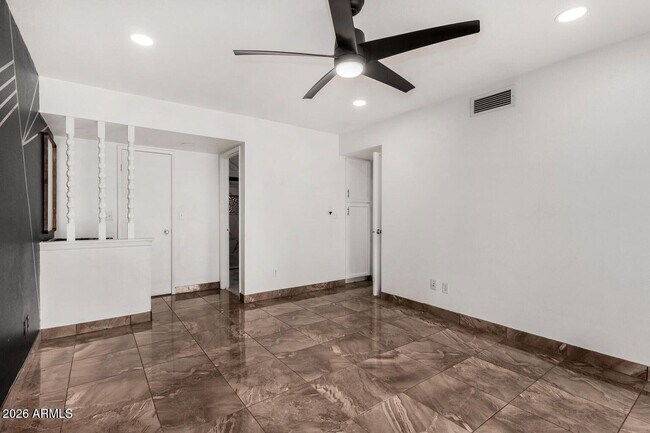 Building Photo - 4141 W Diana Ave