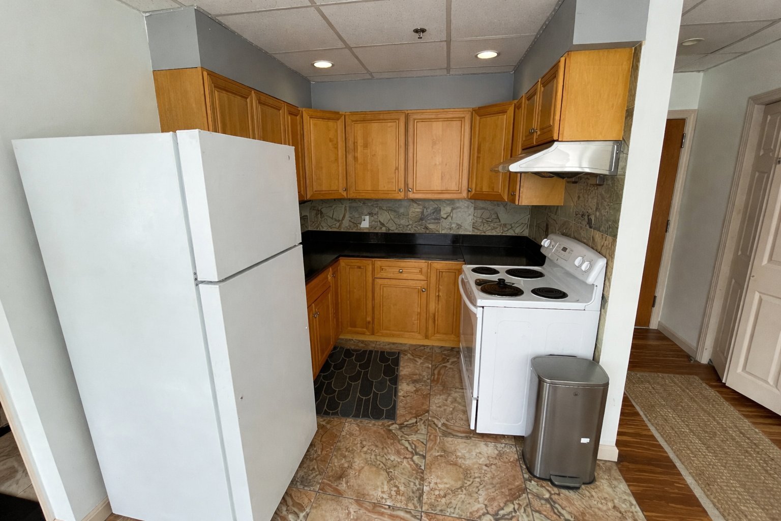 Building Photo - 72 Kneeland St