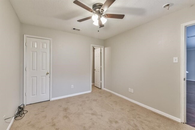Building Photo - 9845 Youpon Ridge Way