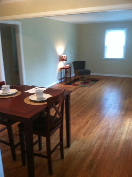 Living Room/Dinning Area - 1136 29th St