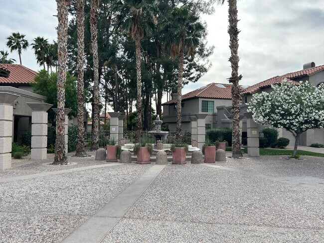 Building Photo - 10015 E Mountain View Rd