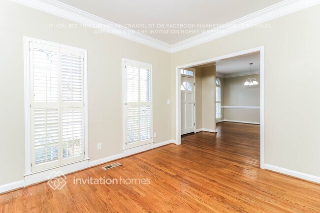 Building Photo - 4885 Leeds Ct