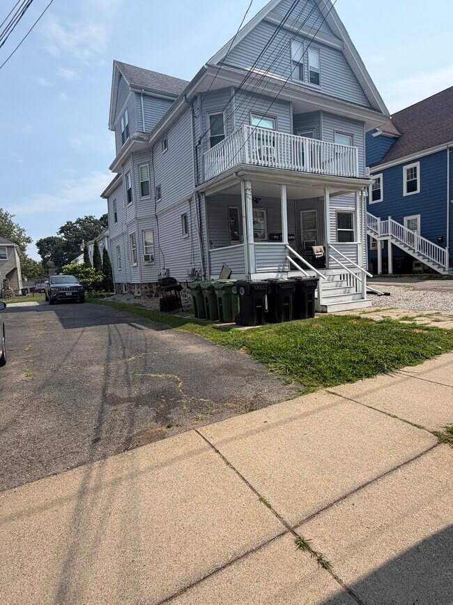 Building Photo - 86 Dexter Ave