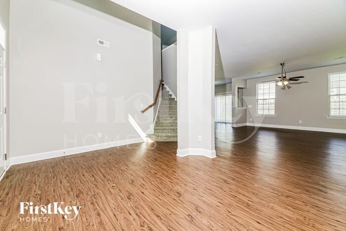 Building Photo - 220 Outwater Ridge Dr