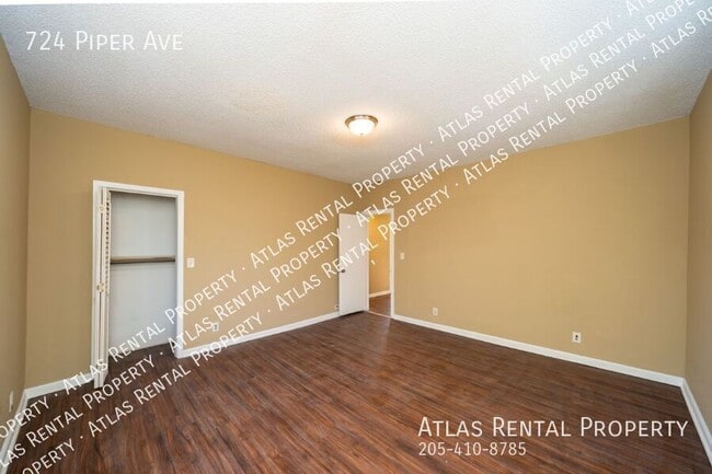 Building Photo - 724 Piper Ave