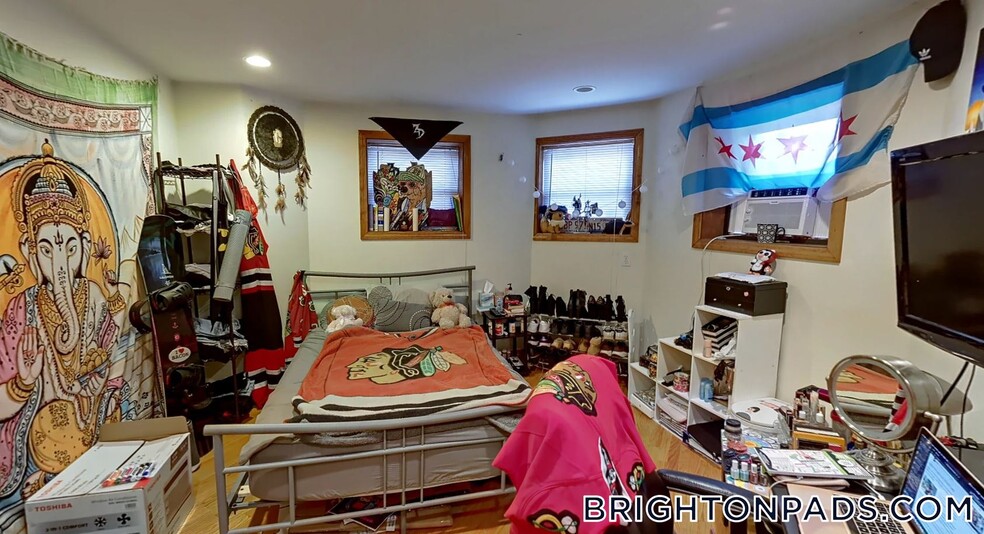 Building Photo - 1422 Commonwealth Ave