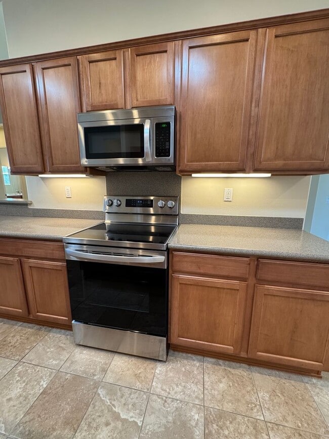 Building Photo - 55 + Community of Sun City Del Webb in App...