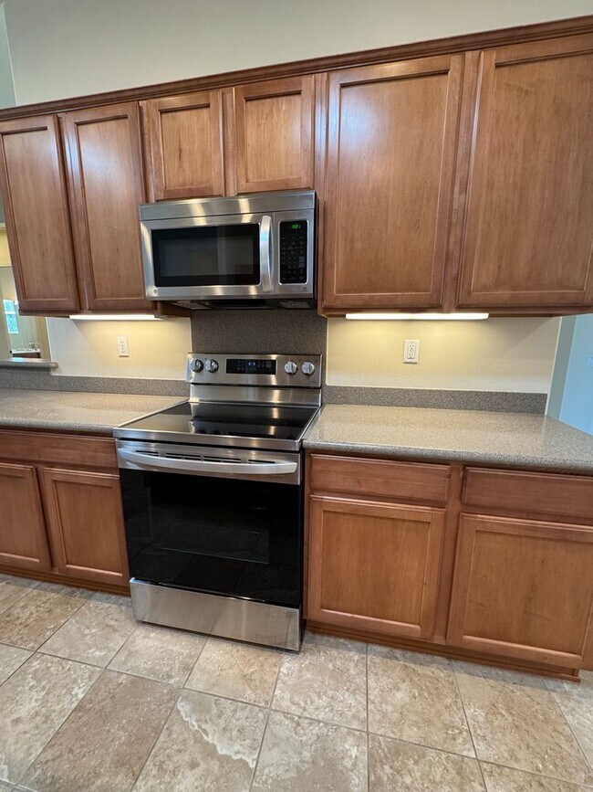 Building Photo - JUST REDUCED!!!! 55 + Community of Sun Cit...