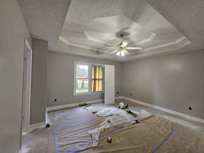 Building Photo - 131 Savannah Ridge