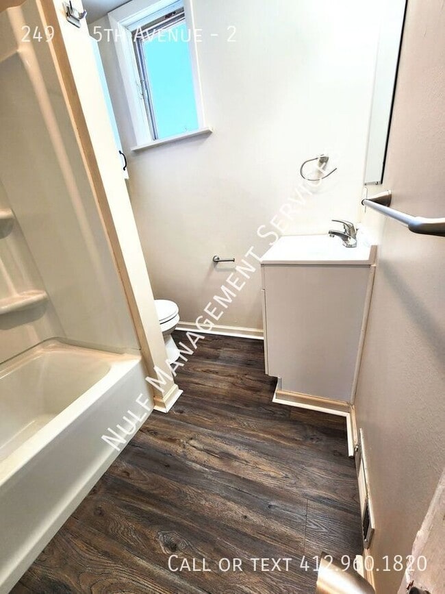 Building Photo - 249 E 15th Ave