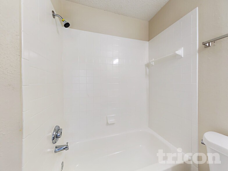 Building Photo - 3250 Kelling St