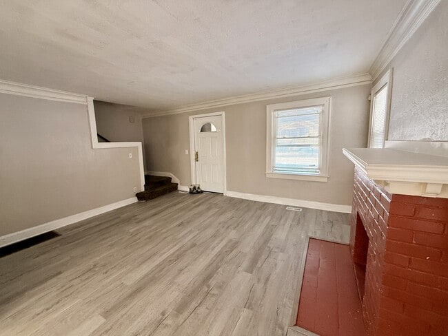 Building Photo - 5524 Woodland Ave