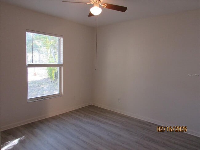 Building Photo - 506 6th Ave NW