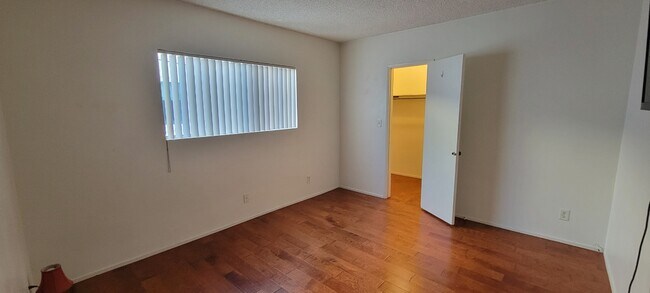 Bedroom - 32 18th Ave