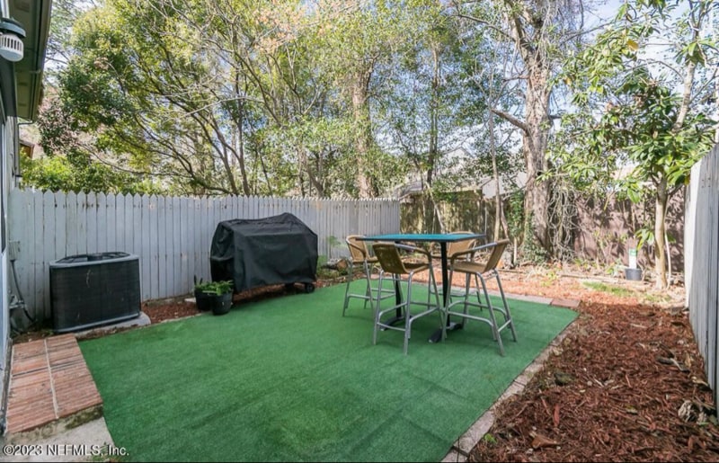 Building Photo - 5545 Bennington Dr