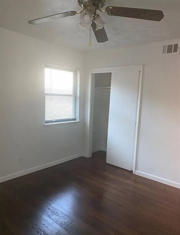 Building Photo - Great Rental in Farmers Branch, TX 75234