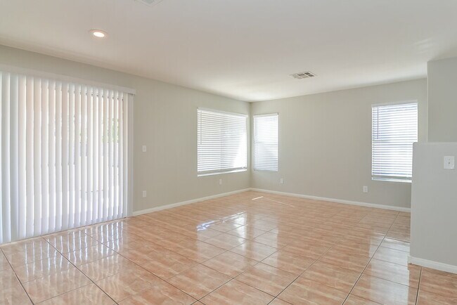 Building Photo - 4910 Rancho Domingo Ct