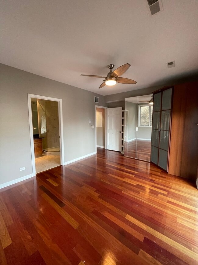 Building Photo - 1457 N Ashland Ave