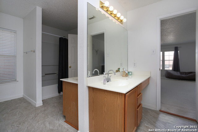 Building Photo - 8514 Coppermine-