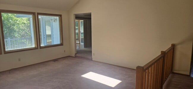 Building Photo - 91 Brittany Ln