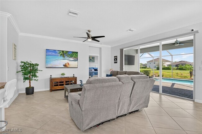 Building Photo - 2130 Hamlin St