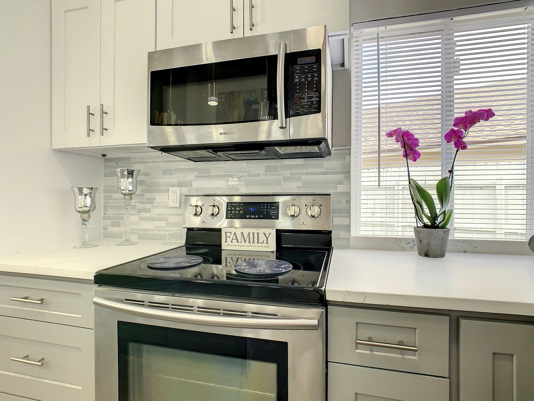 Building Photo - 4840 Kingston Cir