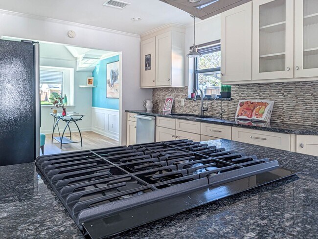 Building Photo - 6518 Kury Ln