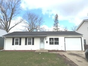 Building Photo - 206 Raupp Blvd
