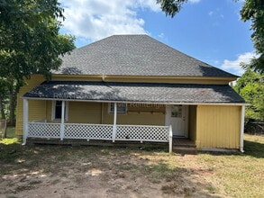 Building Photo - 119 Spalding St