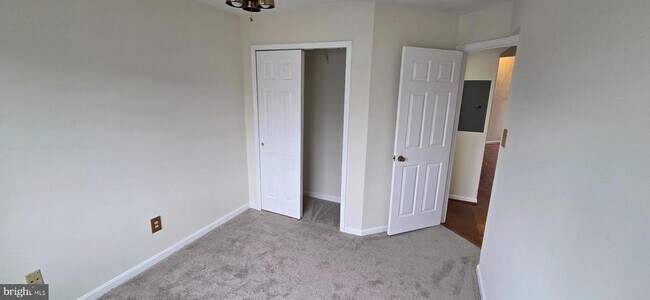 Building Photo - 7005 Birkenhead Pl