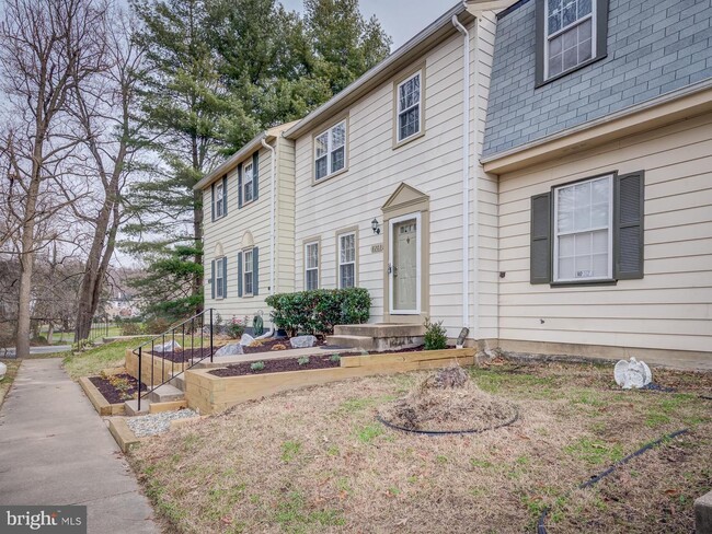 Building Photo - 8203 Stationhouse Ct
