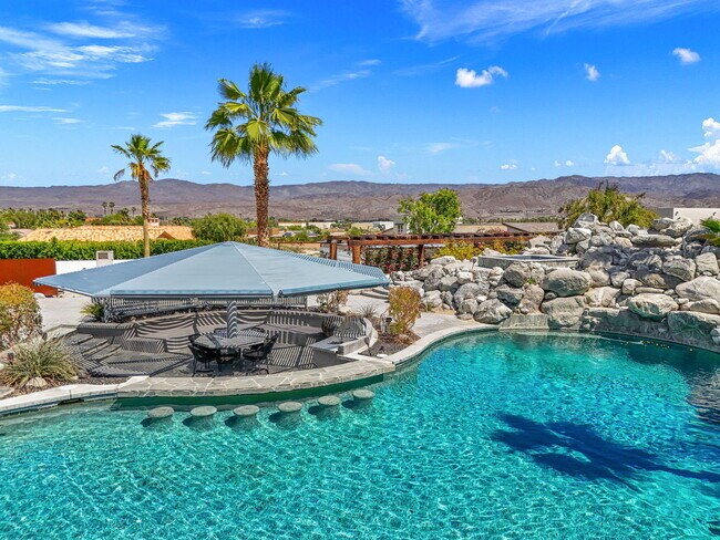 Primary Photo - 41750 Hermitage Dr