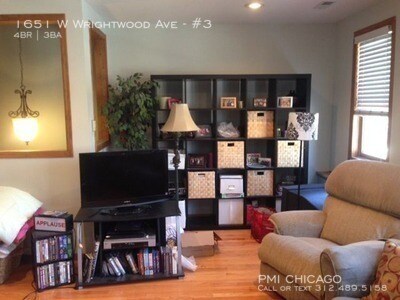 Building Photo - 1651 W Wrightwood Ave