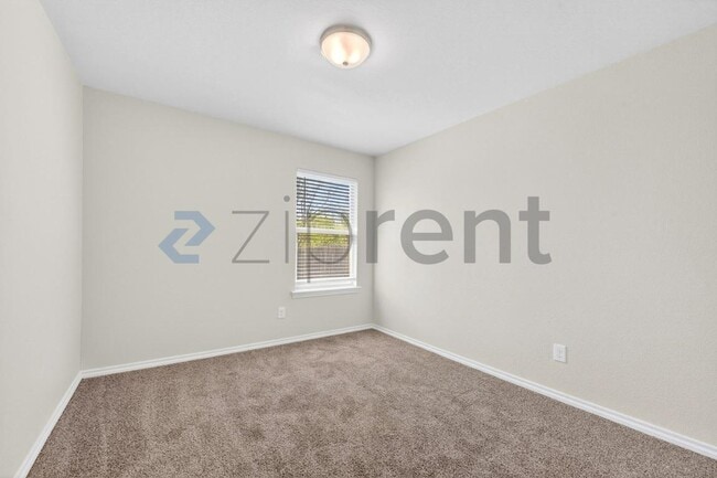 Building Photo - 1512 Chama Dr