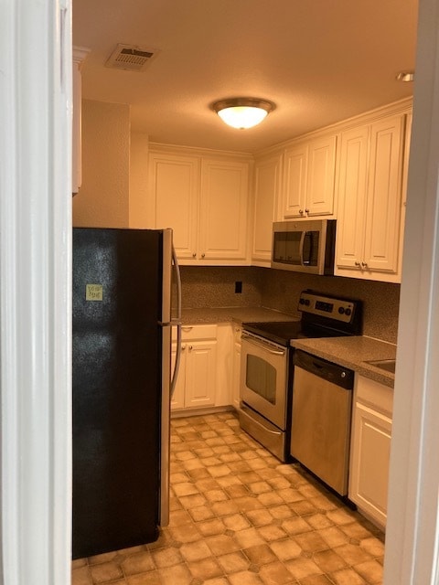 Kitchen - 6010 E University Blvd