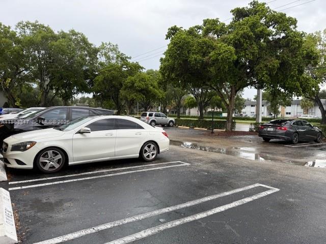 Building Photo - 8401 W Sample Rd