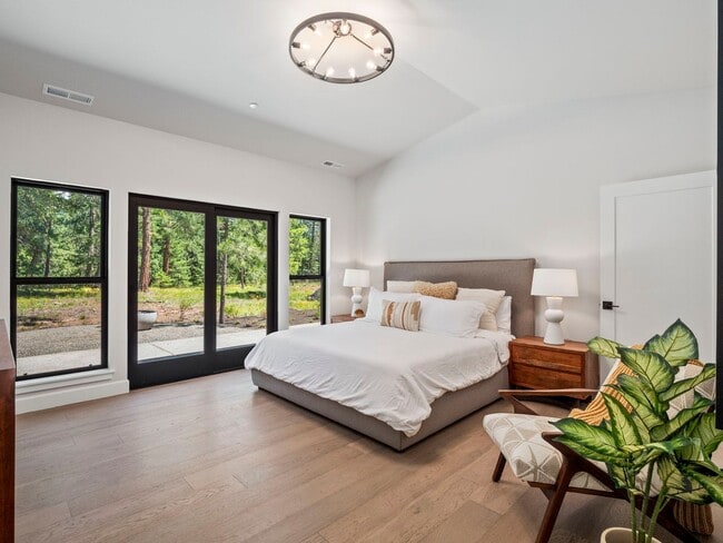 Building Photo - Exclusive Tumble Creek!  Try before you bu...