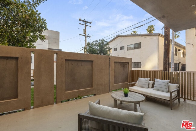 Building Photo - 1021 N Ogden Dr