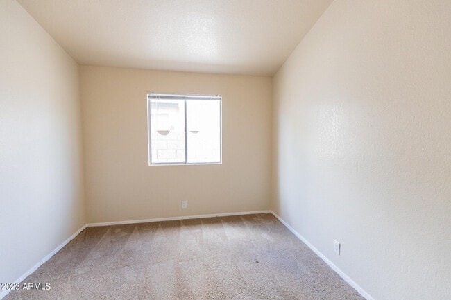 Building Photo - 15024 N 85th Dr