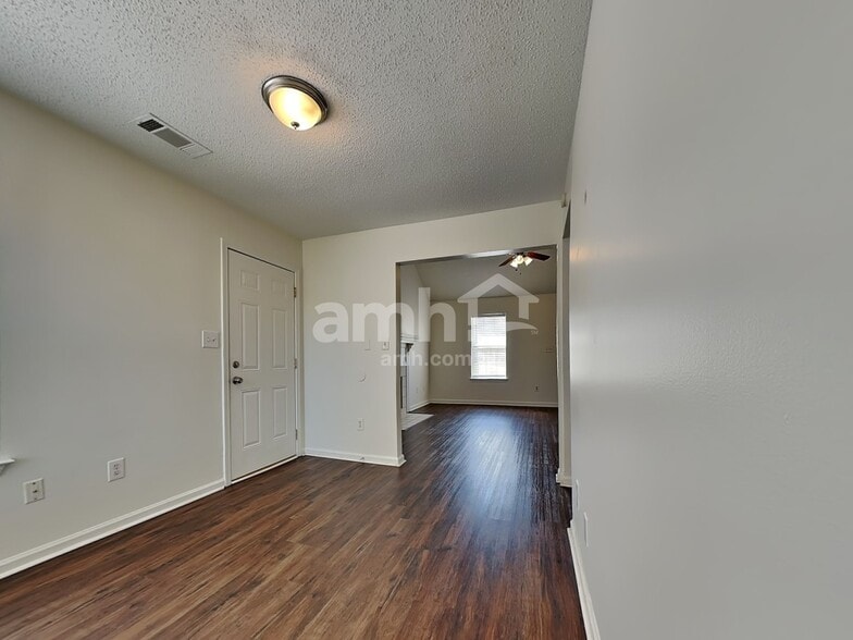 Building Photo - 4938 Copper Valley Dr E
