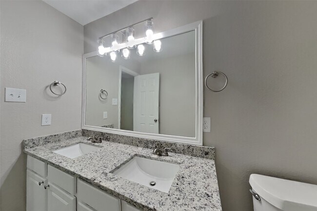 Building Photo - 19034 Village Maple Ct