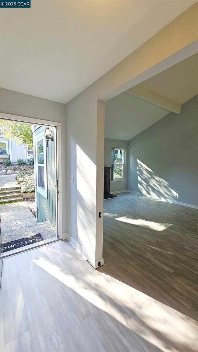 Building Photo - 347 Scottsdale Rd