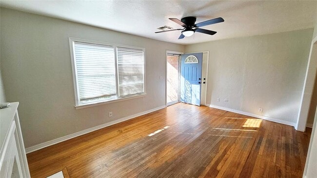 Building Photo - 4013 NW Liberty St