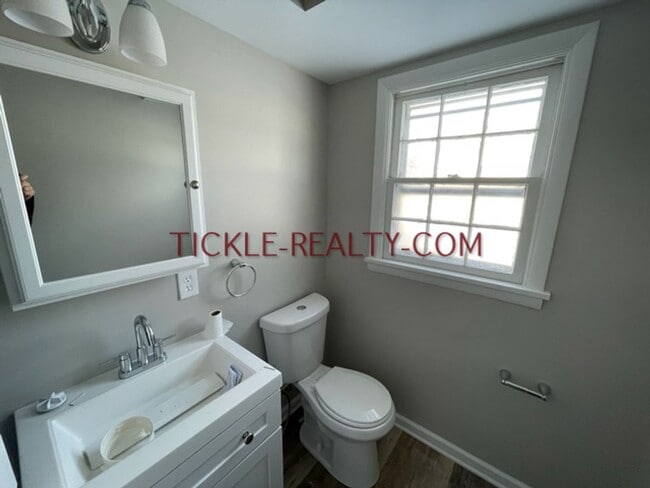 Interior Photo - 1420 Lehigh Station Rd.