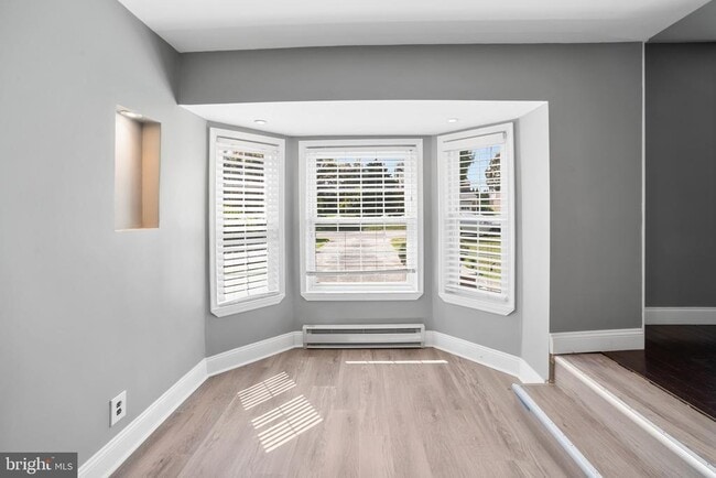 Building Photo - 21 Pickwick Ln