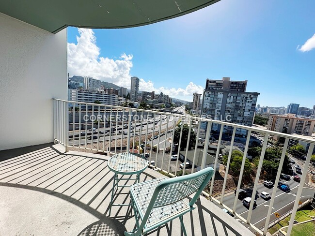Building Photo - 710 Lunalilo St