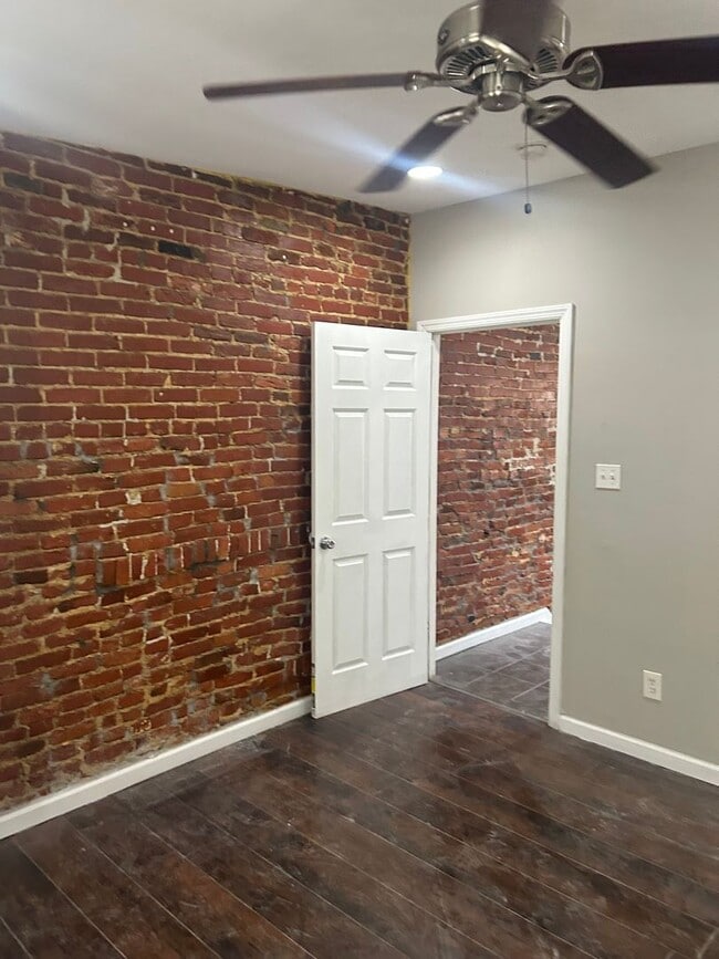 Building Photo - 3422 Braddock St