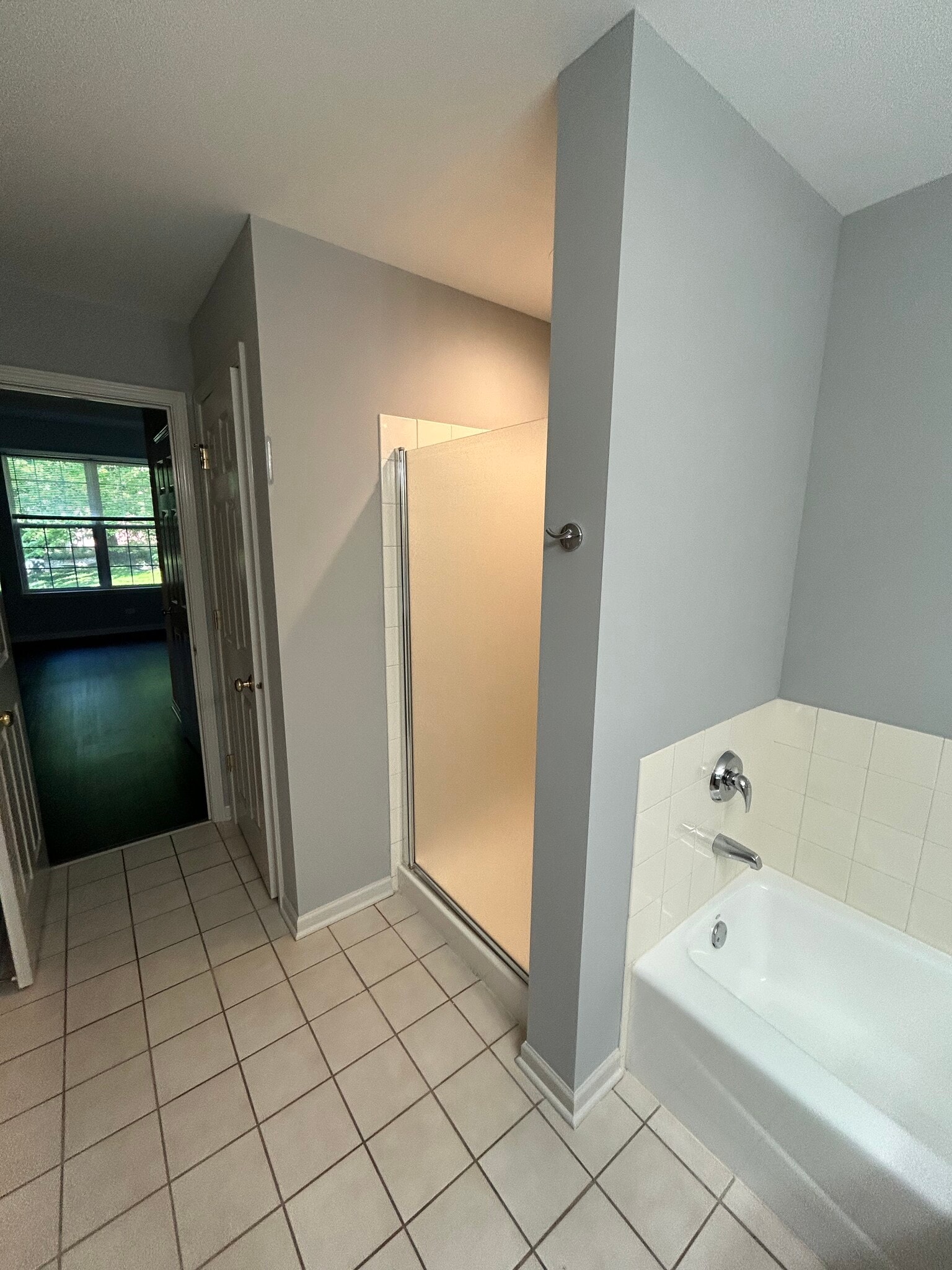 Building Photo - 958 Kensington Dr