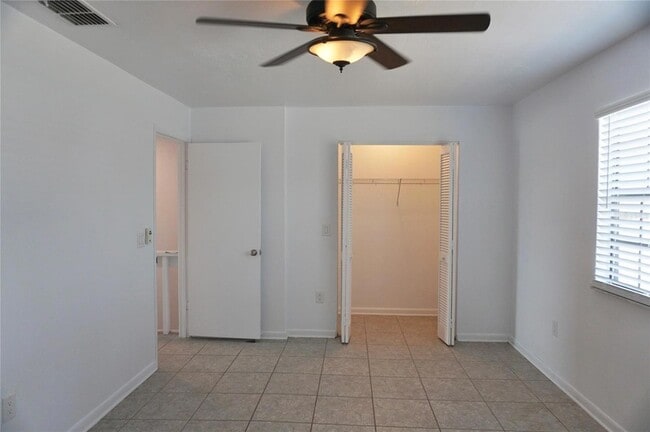 Building Photo - 504 Orange Blossom Dr