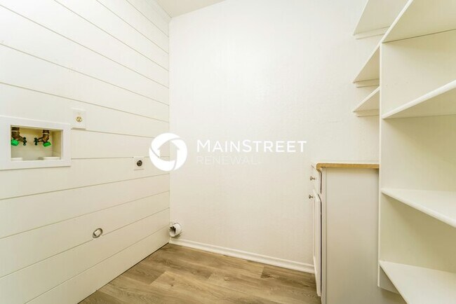 Building Photo - 3 Bedroom Pet-Friendly Home in TUCSON, AZ ...